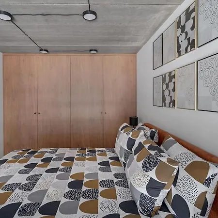 Stylish Loft In شقة