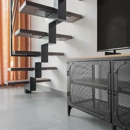 Stylish Loft In Apartman *