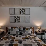 Apartment Stylish Loft In