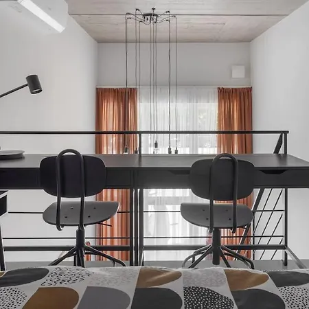 Stylish Loft In דירה *